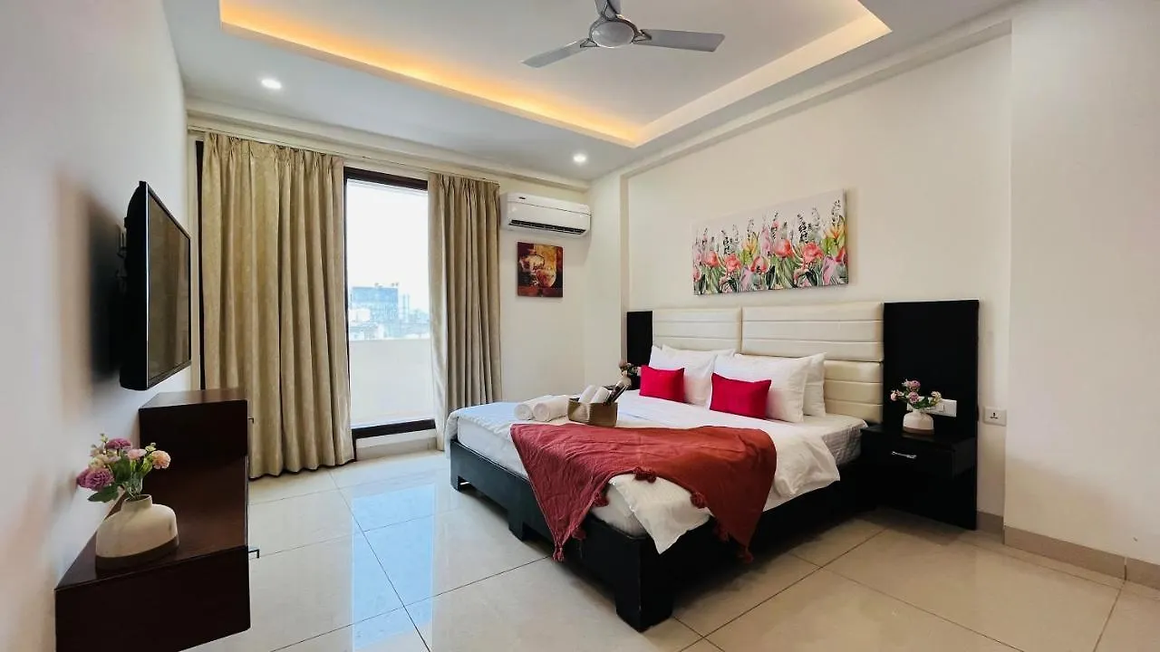 شقة Bluo 3Bhk Golf Course Road - Balcony, Lift, Terrace غورغاون
